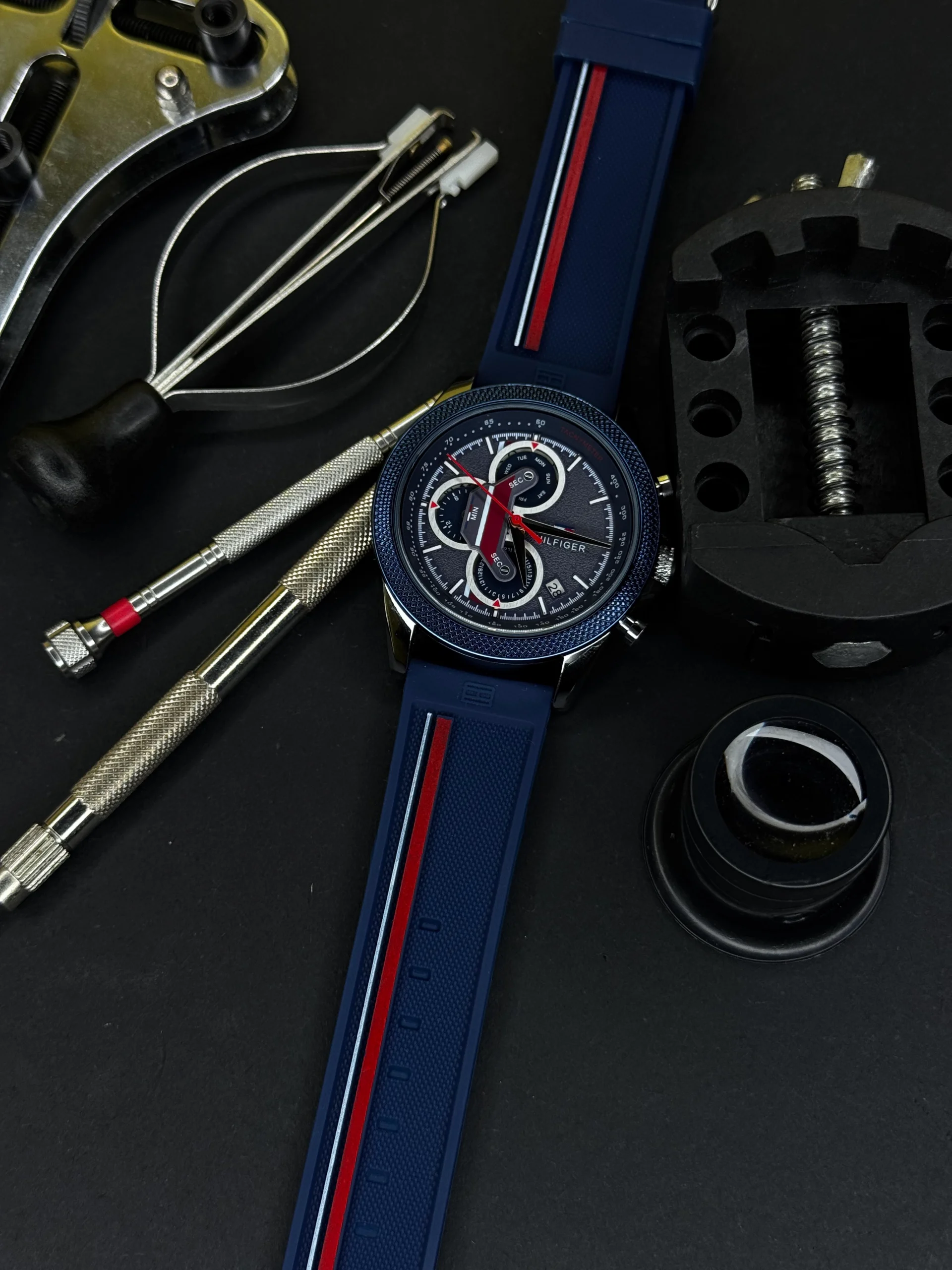 TOMMY HILFIGER CLARK MULTIFUNCTION BLUE DIAL SILICONE STRAP WATCH